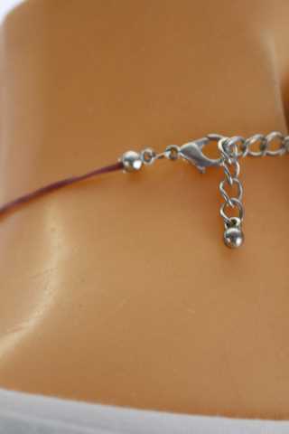 Dámský náhrdelník - korálky na umělohmotné struně 