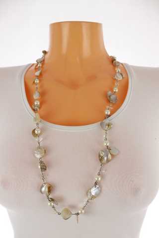 Dámský náhrdelník - perleťové korálky spojené řetízkem