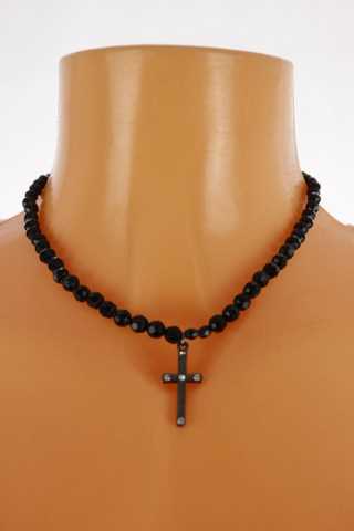 Dámský náhrdelník - krátké korálky s křížkem