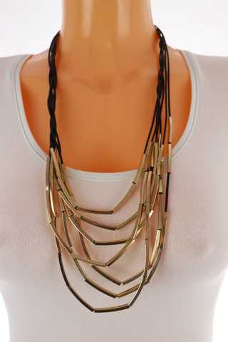 Dámský náhrdelník - na textilní šňůrce zlaté tyčinky