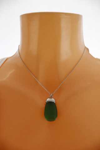 Dámský náhrdelník - stříbrný řetízek se zeleným přívěškem