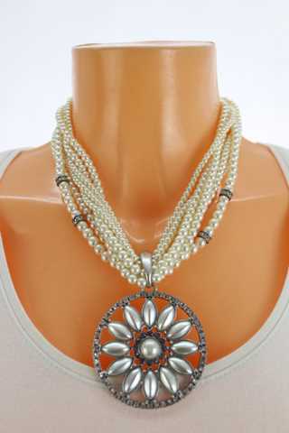 náhrdelník - korále s přívěskem